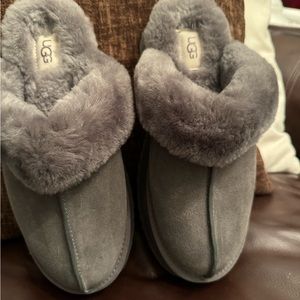 Uggs slide